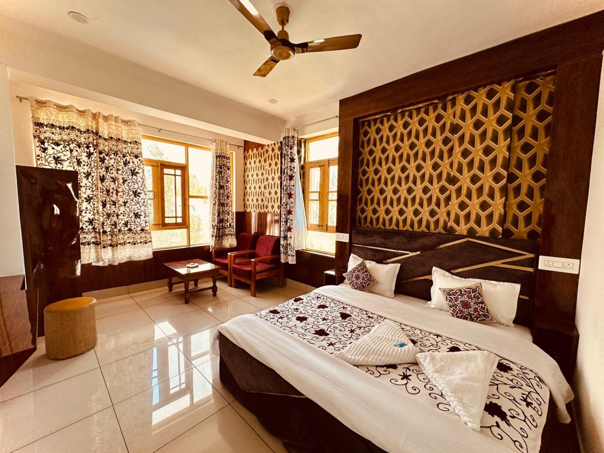 Hotel Gulmarg Residency, Kunzer Gulmarg Esterno foto