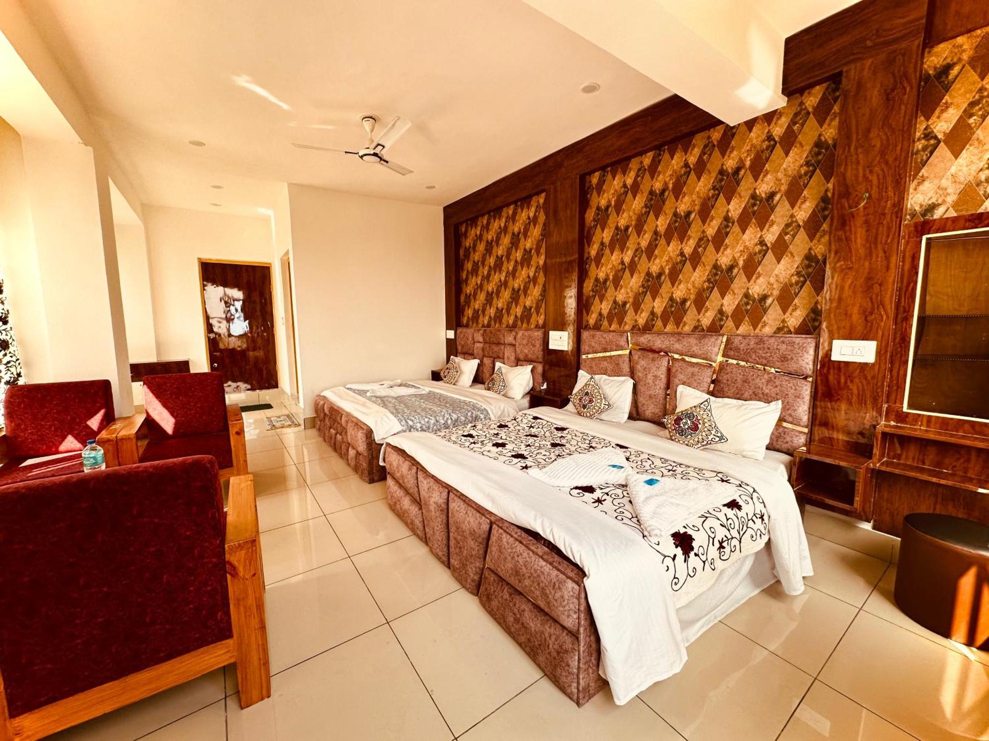 Hotel Gulmarg Residency, Kunzer Gulmarg Esterno foto