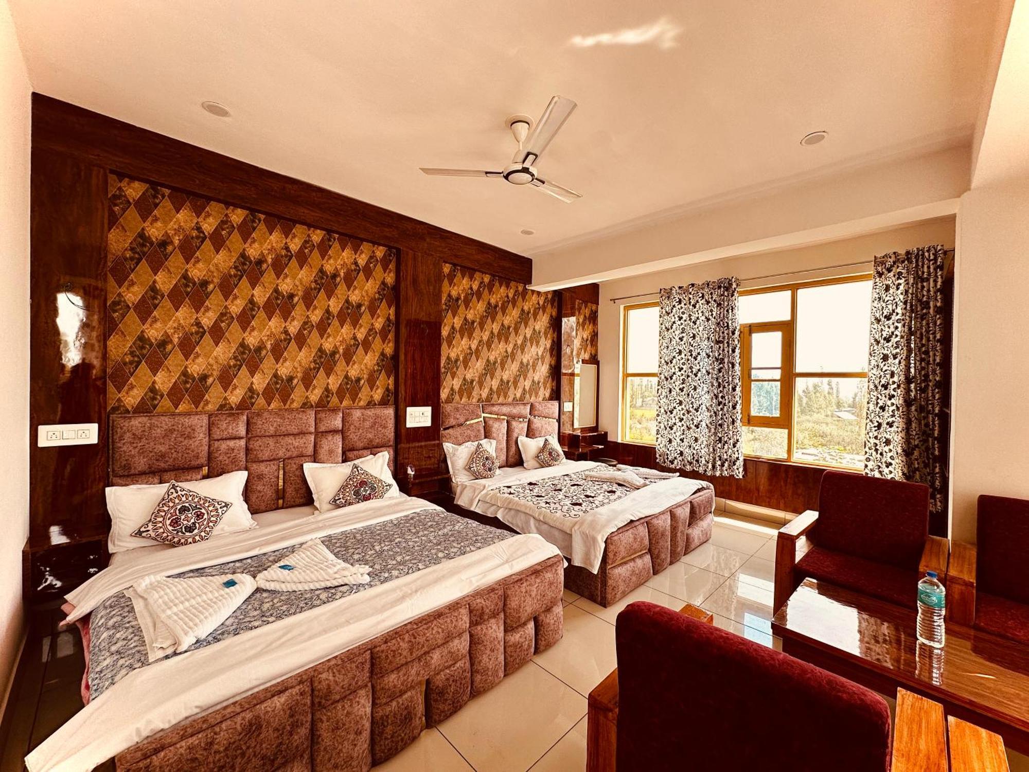 Hotel Gulmarg Residency, Kunzer Gulmarg Esterno foto