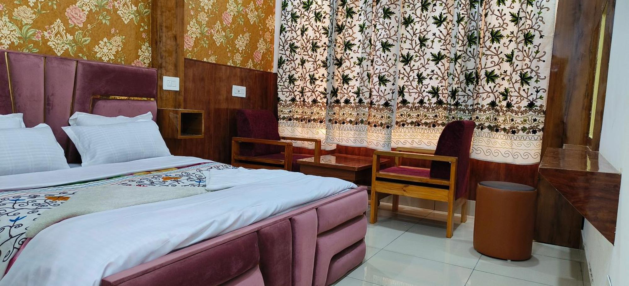 Hotel Gulmarg Residency, Kunzer Gulmarg Camera foto