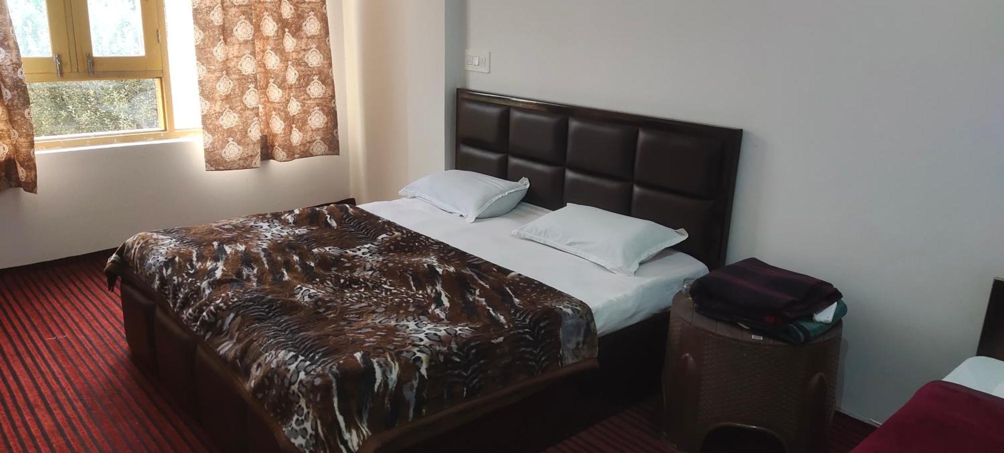 Hotel Gulmarg Residency, Kunzer Gulmarg Camera foto